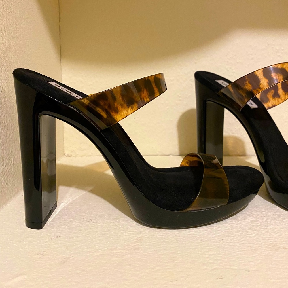 Steve Madden Glassy Leopard Heels